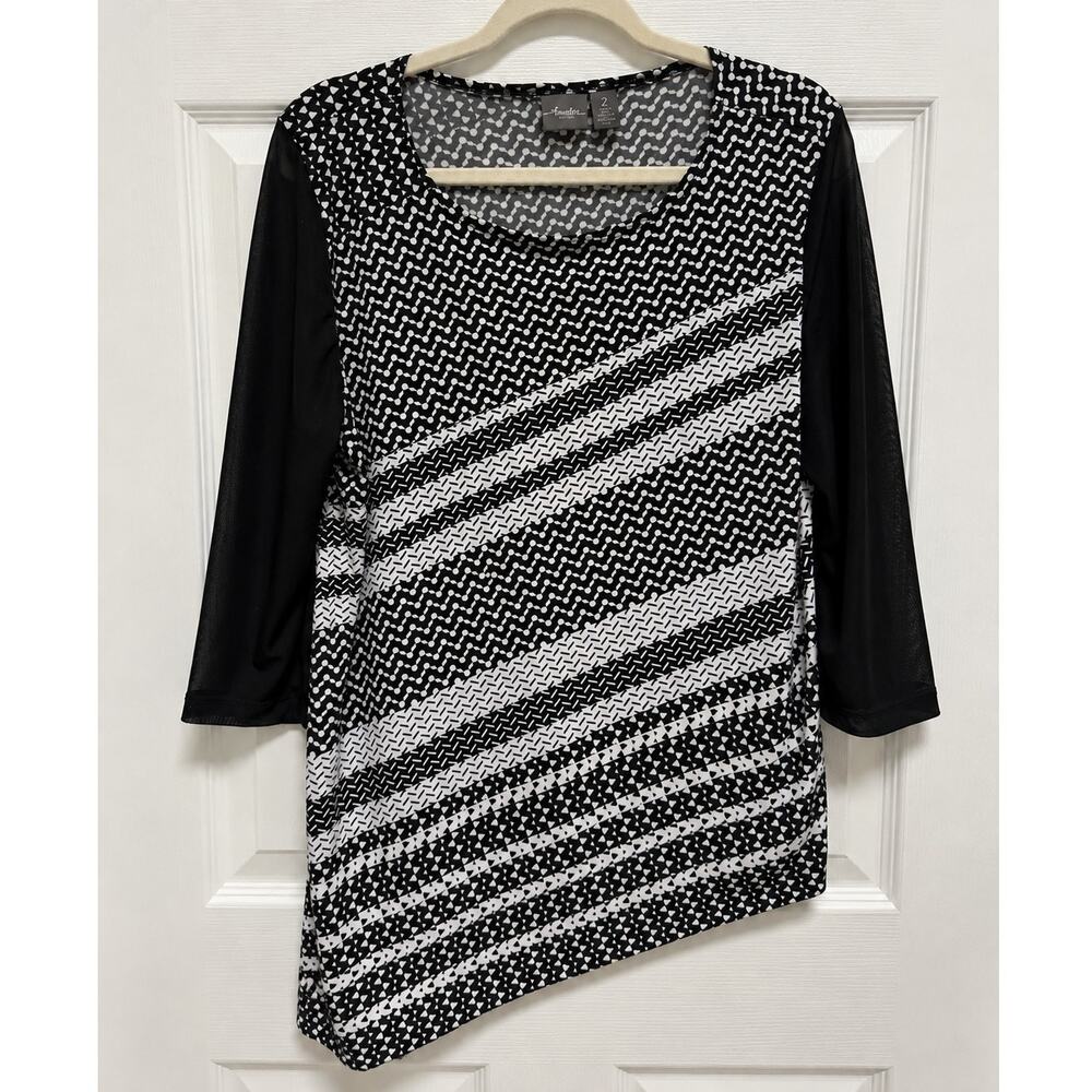 Travelers by Chico’s Black & White Asymmetrical Top — Size 2